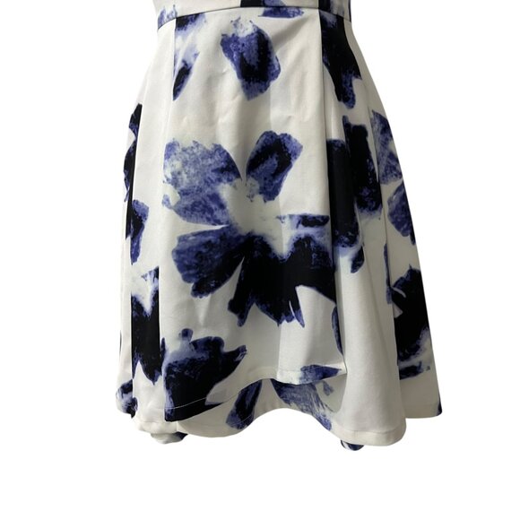 Lulus Blue & White Floral Fit & Flare‎ Babydoll Dress V-Neck Sleeveless Size S - Picture 2 of 11